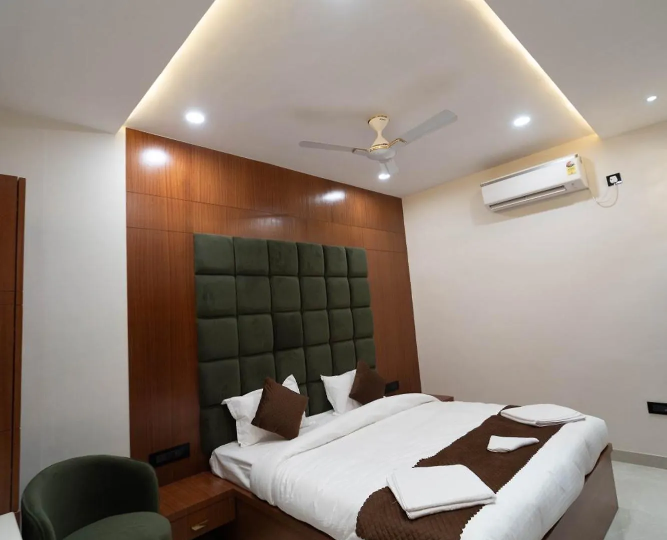 The Luxury Inn Varanasi Homestay